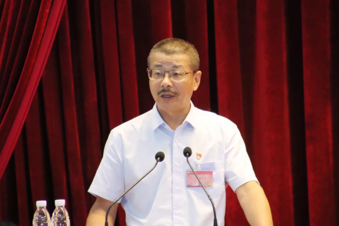 新利在线平台召开第四届职工代表大会第一次会议8.jpg