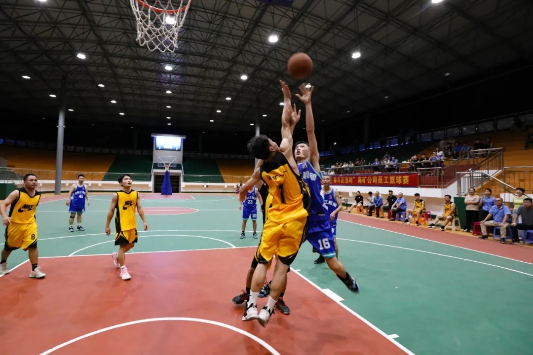 新利在线平台男子篮球赛圆满落幕33.jpg