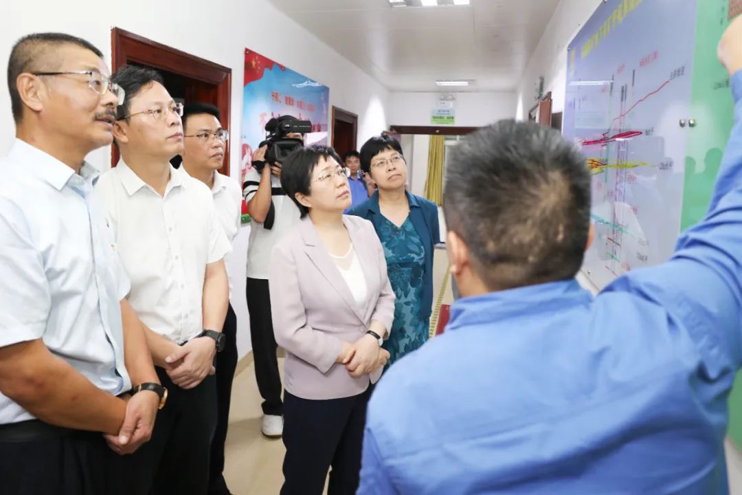 海南省委常委苗延红到新利在线平台-新利在线官网
调研