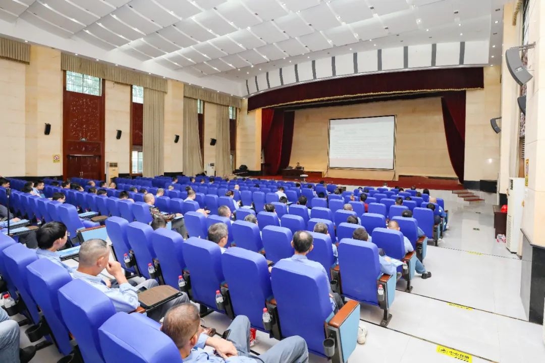 夯实安全生产根基 新利在线平台-新利在线官网
举办安全生产知识培训班