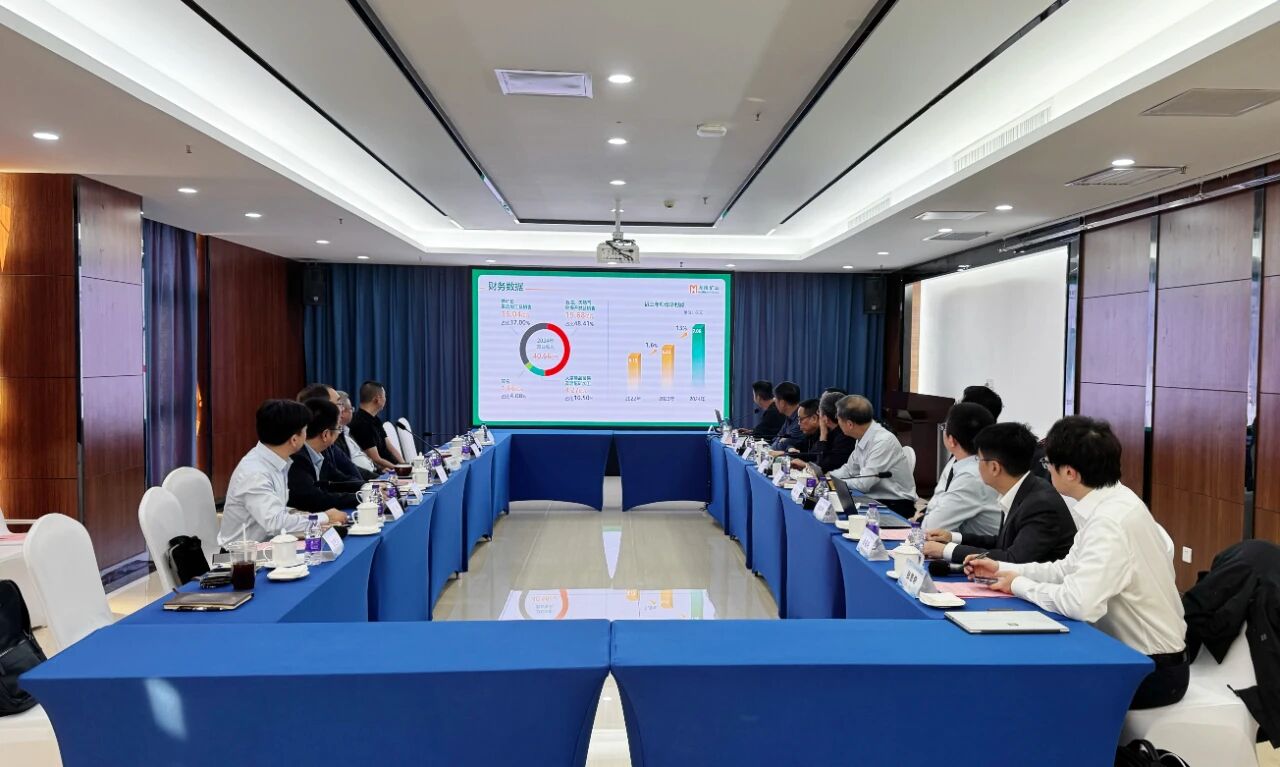 新利在线平台-新利在线官网
举办转型发展专题研讨会 与院士专家面对面交流